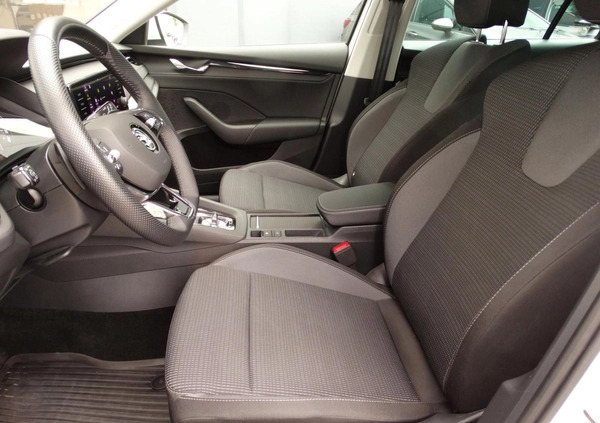 Skoda Octavia cena 129490 przebieg: 24240, rok produkcji 2022 z Ostrów Lubelski małe 379